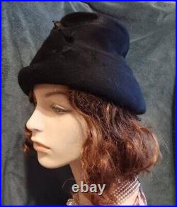 12 Vintage Women's hats 40's and 50's- mink, felt, some designer, good condition