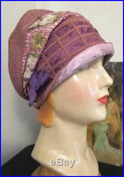 1920s Flapper Cloche Hat Helene Label Mauve Pink Trellis & Appliqued Flowers