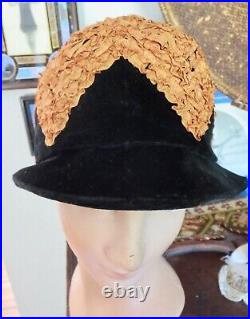 1920s French Art Deco Black Velvet Ribbon Work Cloche Hat Exceptional Condition