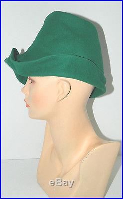 1930s 1940s Vintage Robin Hood Green Felt Velour Slouch Tilt Hat Asymmetrical OS