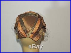 1940's / 1950's Bes Ben Small Fabric Hat w Gold Feathers