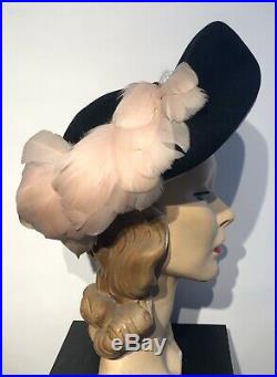 1940s Stylish Black Hat With Pink Feathers