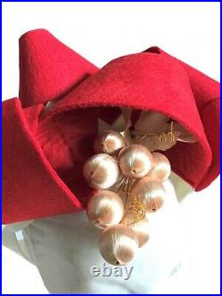 1940s style red white felt tilt hat / WWII swing 40s gold sculptural fascinator