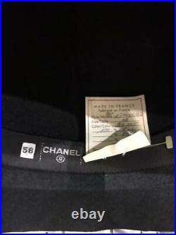 1994 Auth CHANEL Vintage Black CAP HAT with a Brooch