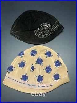 2 Vintage 1920's-30's NEW YORK Cloche Flapper Hats Black Ann Hat & Felt Flower