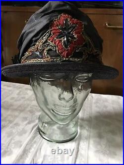 Antique Late 1910s Early 1920s Cloche Toque In Black Silk withred Decoration