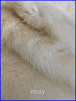 Beautiful White Blonde Mink Fur Ladies Hat 1960s Schiaparelli WithUnion Label USA