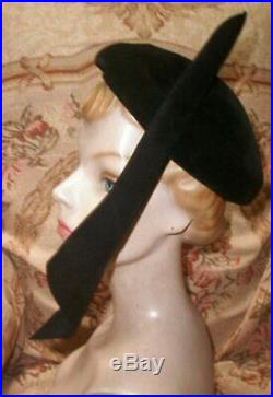 Dramatic Early 1950s Christian DIOR Black Felt Hat w Spiking Spear Side Pleat
