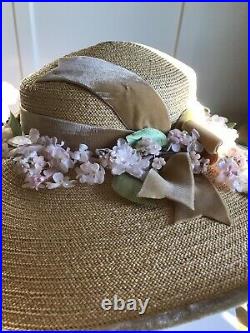 EXQUISITE VTG 1940s NATURAL STRAW WIDE BRIM CARTWHEEL TILT HAT w FLOWERS- 17