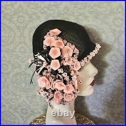 Exceptional 1920s Fine Black, Pink, Straw, Raffia Cloche, Matching Clutch Purse
