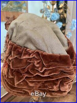 French 1920's Velvet Ruched Cloche Metalwork Overshot Silk Flapper Hat Ornate