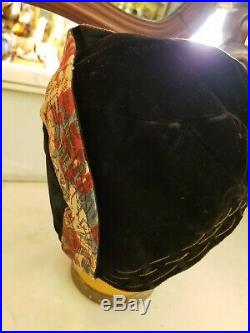 Gorgeous Vintage 1920's Cloche Hat, Velvet with Applique and Colors, Silk Lining