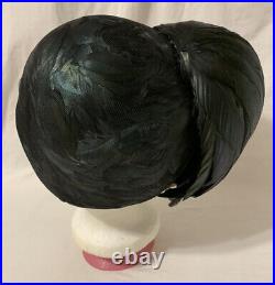 Gorgeous c. 1940s/50s Winkelman's Iridescent Black Rooster Feather Women's Hat