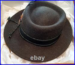 HERMES FEATHERED FEDORA + BOX 1980s vintage upscale wool hat cap