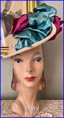 HIGH STYLE VINTAGE 1940's UNIQUE TEXTURED STRAW HAT With LG UPTURNED BRIM & BOWS