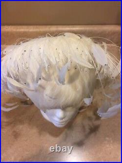 Jack McConnell Red Feather VINTAGE 2 PC CLOCHE FEATHER HAT. ABSOLUTELY STUNNING