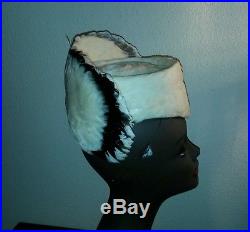 Jack McConnell Vintage hat, Winter white Feather, Wings, Blue Tips