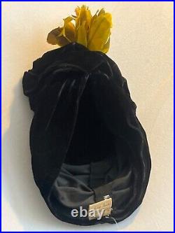 Neiman marcus black velvet turban with yellowithgreen feather 1930's original tag