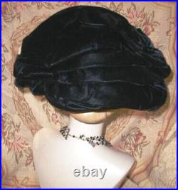 Outstanding 1940s LILLY DACHE' Black Velvet Matador Style Wide Brim Draped Hat