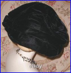 Outstanding 1940s LILLY DACHE' Black Velvet Matador Style Wide Brim Draped Hat