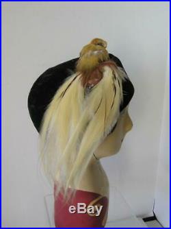 Saks Fifth Ave c. 1920's long bill bird taxidermy Flapper Cloche Hat Stunning