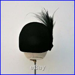 TRUE VINTAGE 1950s BRIGHTS of BOURNEMOUTH Black Felt JULIETTE Cap Feather Hat