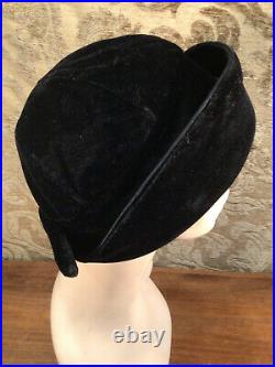 True Vintage Edwardian 1900s 1920s woman Silk Velvet Hat