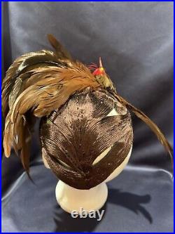 Unusual Vintage C1930-40 Brown Asymmetric Tilt Toque Hat With Bird + Feathers