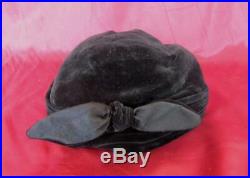 VINTAGE 1930s LADIES BLACK VELVET HAT