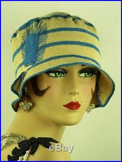 VINTAGE HAT 1920s CLOCHE BEAUTIFUL SPORTS CLOCHE IN IVORY CREAM & TURQUOISE BLUE