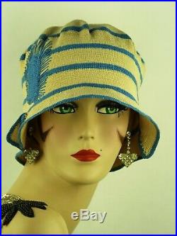 VINTAGE HAT 1920s CLOCHE BEAUTIFUL SPORTS CLOCHE IN IVORY CREAM & TURQUOISE BLUE
