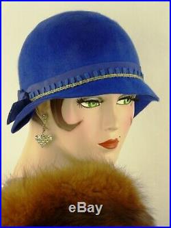 VINTAGE HAT 1920s CLOCHE HAT, COBALT BLUE FELT LOW BRIMMED GOLD & BLUE & HAT PIN