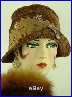 VINTAGE HAT 1920s USA, FAHNLEY CLOCHE, BROWN CHENILLE w EXCEPTIONAL DETAILING