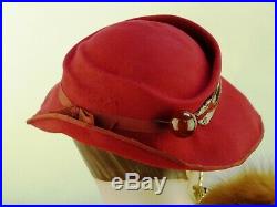 VINTAGE HAT 1930s LANVIN, CRANBERRY FELT FEDORA SLOUCH, w AWESOME ORIG HAT PIN