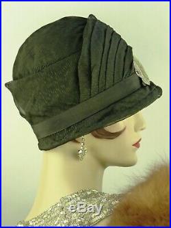 VINTAGE HAT FRENCH 1920s CLOCHE HAT BLACK GEORGETTE CHIFFON w BAKELITE FRONTAGE