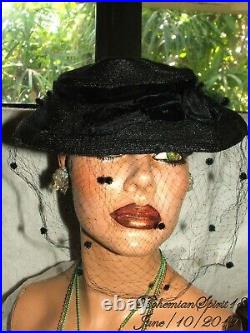 VINTAGE STUNNING 1940's BLACK Straw With FACE CAGE VEIL Sz M HAT