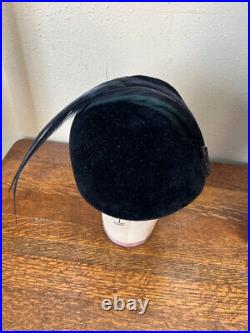 VTG Dawson's Black Velvet 2 Pheasant Feathers Oval Tilt Hat / 1940s Cocktail Hat