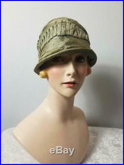 Vintage 1920's Sea Foam Green Silk Cloche Hat