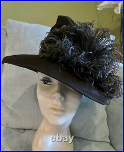 Vintage 1940s Hat Lady's Sculptured Felt & Ostrich Feathers