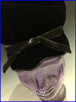 Vintage 1960s Christian Dior Chapeaux Black Velvet & Snakeskin Cloche Hat