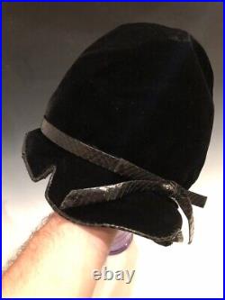 Vintage 1960s Christian Dior Chapeaux Black Velvet & Snakeskin Cloche Hat