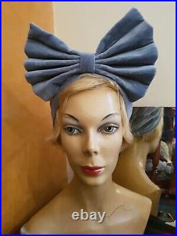 Vintage 30s/40s grey blue velvet turban hat with large front bow