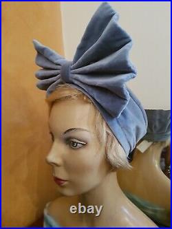 Vintage 30s/40s grey blue velvet turban hat with large front bow