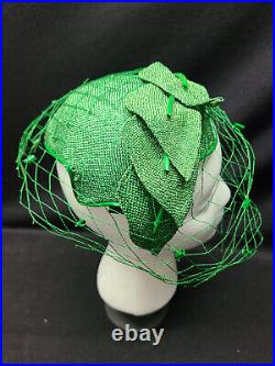 Vintage Bes-Ben Green Leaf and Bow Veiled Ladies Hat in Box