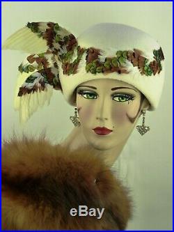 Vintage Hat Jack Mcconnell, Three Winged Cloche, In White Felt & Peacock Feather