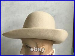 Vintage Womens Halston Americana Beige Wool Felt Hat NEW WITH TAG Bambergers Box