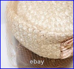 Vintage bow front straw hat with netting