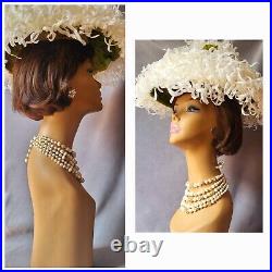 Vtg. Iconic New Look 50s-60s Silk Flower Sauser Chrysantenum Hat! Mint