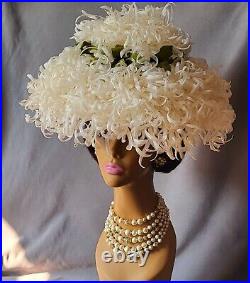 Vtg. Iconic New Look 50s-60s Silk Flower Sauser Chrysantenum Hat! Mint