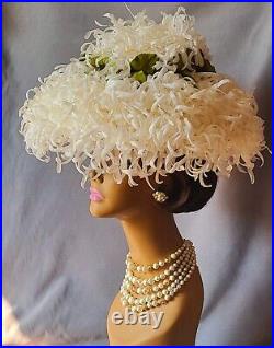 Vtg. Iconic New Look 50s-60s Silk Flower Sauser Chrysantenum Hat! Mint